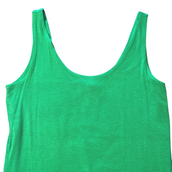 Double Zero Scoop Neck Tank Size Large Green Sleeveless Straight Hemline Stretch - Picture 4 of 10